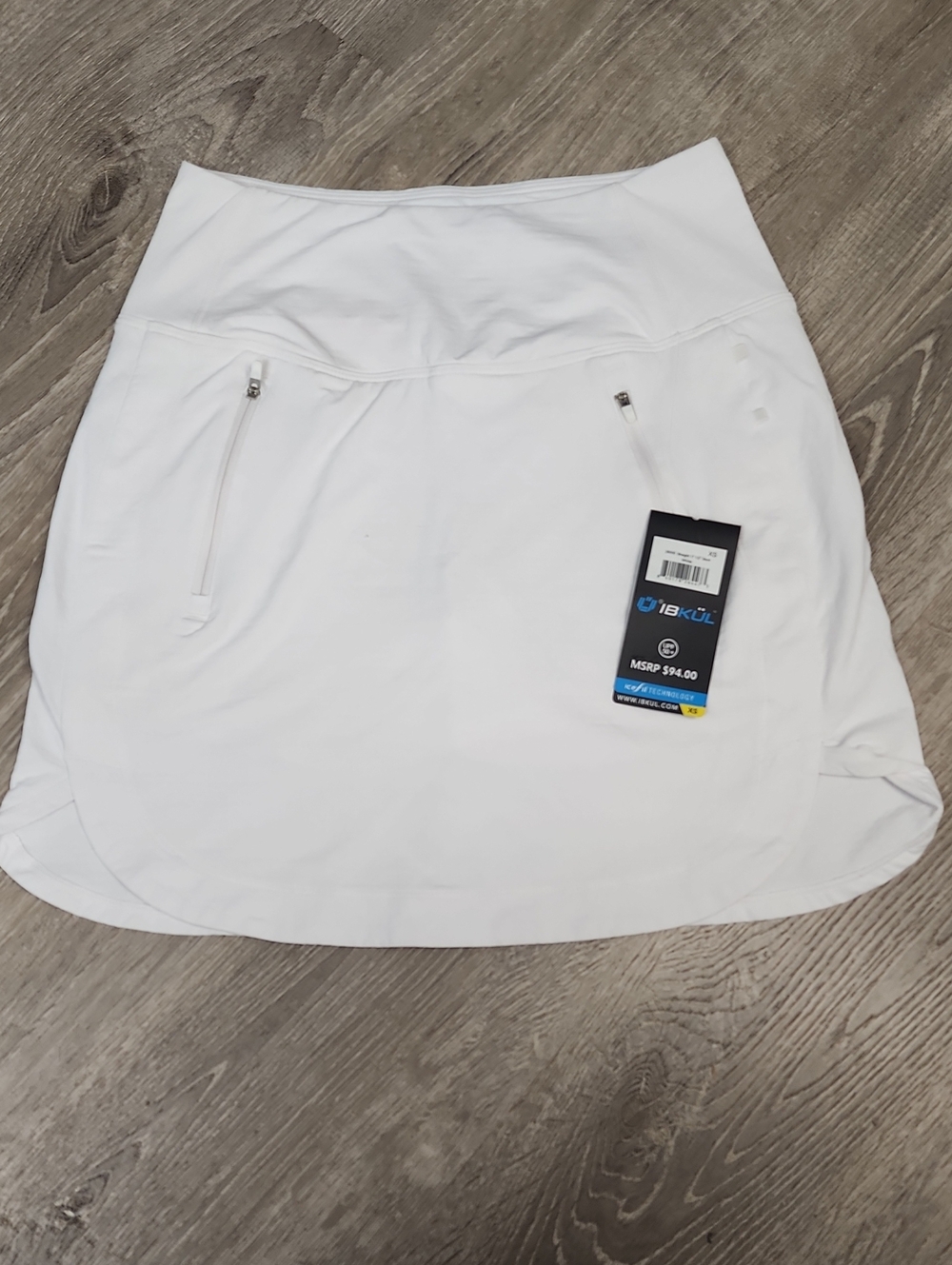 IBKUL Icefit Technology White Performance Skort Size XS W/ Defect